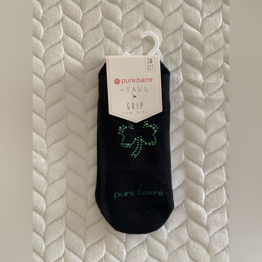 Pure Barre Black and Green Sequins Clover Grip Socks [Small]